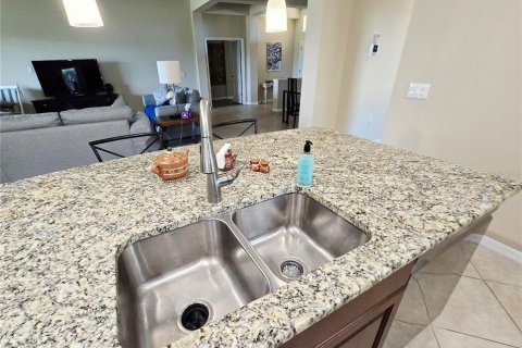 House in Venice, Florida 2 bedrooms, 192.21 sq.m. № 2231732 - photo 11
