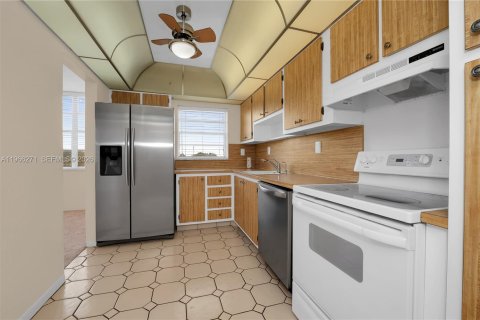 Condominio en venta en Pembroke Pines, Florida, 2 dormitorios, 107.77 m2 № 2032756 - foto 6