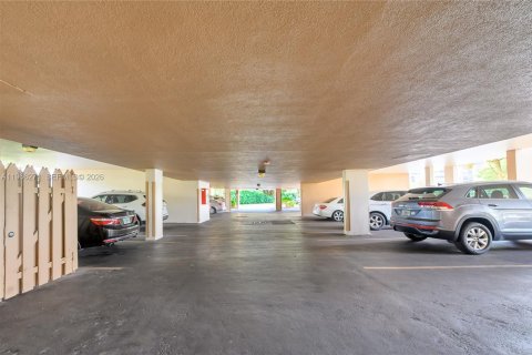 Condominio en venta en Pembroke Pines, Florida, 2 dormitorios, 107.77 m2 № 2032756 - foto 2
