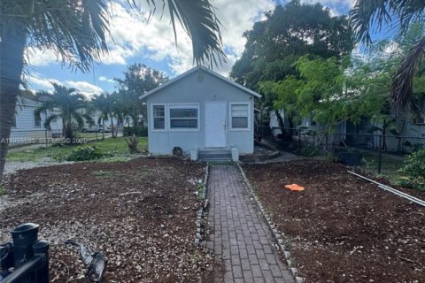 Propiedad comercial en venta en Hollywood, Florida № 1987322 - foto 7