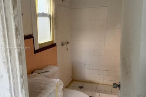 Propiedad comercial en venta en Hollywood, Florida № 1987322 - foto 9