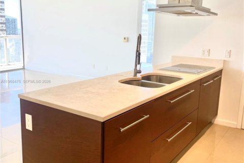 Condominio en alquiler en Miami, Florida, 2 dormitorios, 116.59 m2 № 2030936 - foto 5