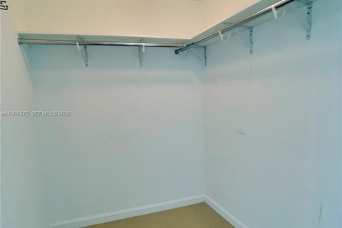 Condominio en alquiler en Miami, Florida, 2 dormitorios, 116.59 m2 № 2030936 - foto 23