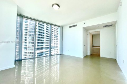 Condominio en alquiler en Miami, Florida, 2 dormitorios, 116.59 m2 № 2030936 - foto 18