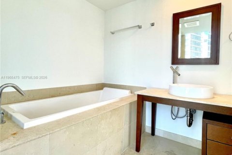 Condominio en alquiler en Miami, Florida, 2 dormitorios, 116.59 m2 № 2030936 - foto 21