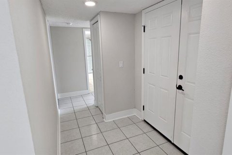 Copropriété à vendre à Indian Rocks Beach, Floride: 2 chambres, 96.62 m2 № 2399358 - photo 11
