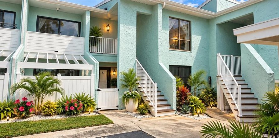 Condo à Indian Rocks Beach, Floride, 2 chambres № 2399358