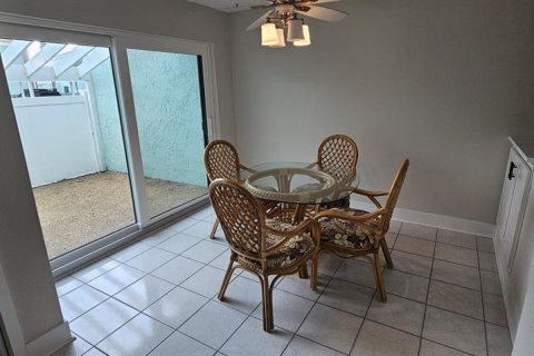 Copropriété à vendre à Indian Rocks Beach, Floride: 2 chambres, 96.62 m2 № 2399358 - photo 13