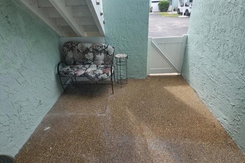 Copropriété à vendre à Indian Rocks Beach, Floride: 2 chambres, 96.62 m2 № 2399358 - photo 5