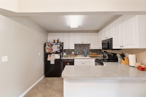 Condo in Gainesville, Florida, 3 bedrooms  № 1631198 - photo 22