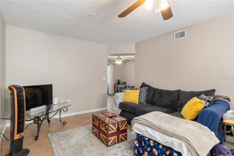 Condo in Gainesville, Florida, 3 bedrooms  № 1631198 - photo 14