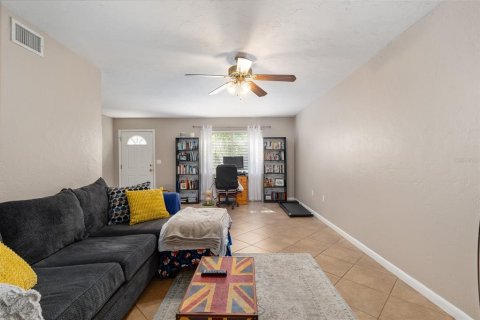 Condo in Gainesville, Florida, 3 bedrooms  № 1631198 - photo 15