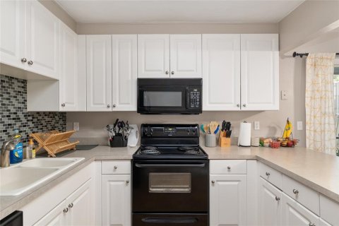 Condo in Gainesville, Florida, 3 bedrooms  № 1631198 - photo 24