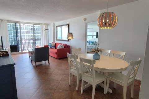 Снять в аренду кондоминиум в Помпано-Бич, Флорида 2 спальни, 97.55м2, № 1964824 - фото 17