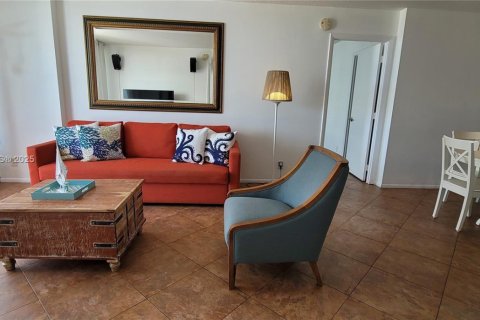 Снять в аренду кондоминиум в Помпано-Бич, Флорида 2 спальни, 97.55м2, № 1964824 - фото 14