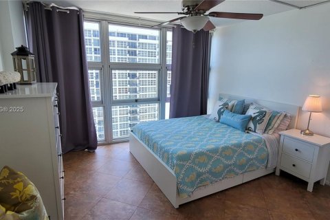 Снять в аренду кондоминиум в Помпано-Бич, Флорида 2 спальни, 97.55м2, № 1964824 - фото 7