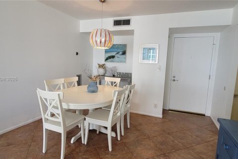 Снять в аренду кондоминиум в Помпано-Бич, Флорида 2 спальни, 97.55м2, № 1964824 - фото 13