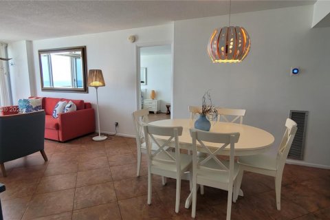 Снять в аренду кондоминиум в Помпано-Бич, Флорида 2 спальни, 97.55м2, № 1964824 - фото 12