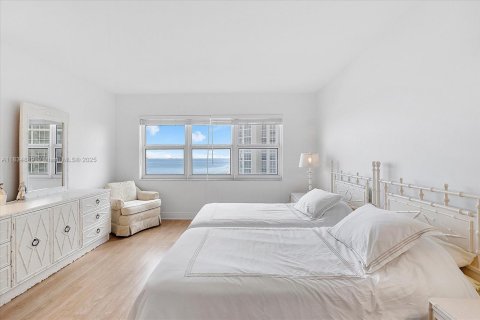 Copropriété à vendre à Fort Lauderdale, Floride: 3 chambres, 196.21 m2 № 1935501 - photo 11