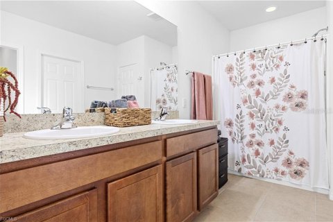 Villa ou maison à vendre à Cape Coral, Floride: 3 chambres, 162.3 m2 № 1913585 - photo 18