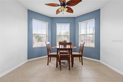 Villa ou maison à vendre à Cape Coral, Floride: 3 chambres, 162.3 m2 № 1913585 - photo 4
