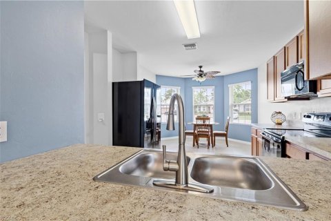 Villa ou maison à vendre à Cape Coral, Floride: 3 chambres, 162.3 m2 № 1913585 - photo 8