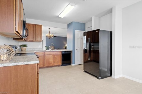 Villa ou maison à vendre à Cape Coral, Floride: 3 chambres, 162.3 m2 № 1913585 - photo 7