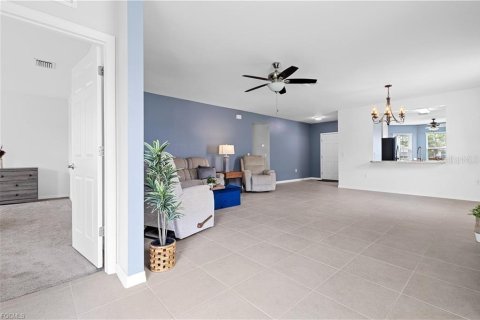 Villa ou maison à vendre à Cape Coral, Floride: 3 chambres, 162.3 m2 № 1913585 - photo 15