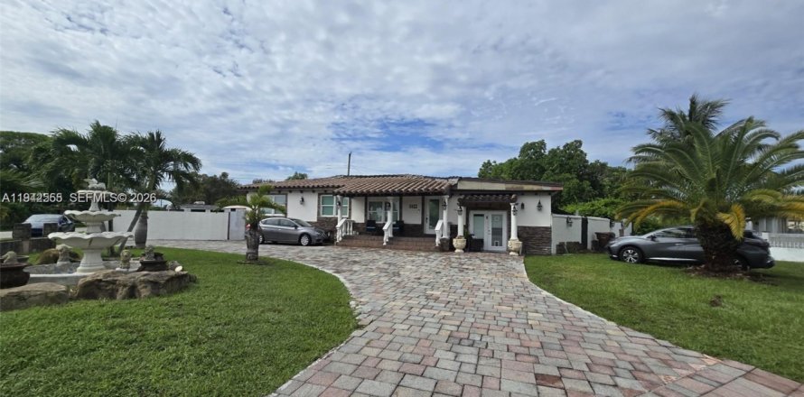Villa ou maison à Hialeah, Floride 1 chambre, 153.38 m2 № 1999852