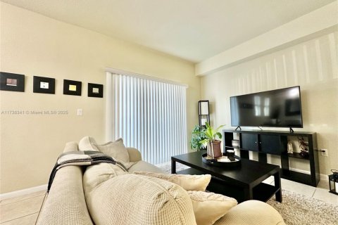 Copropriété à vendre à Doral, Floride: 3 chambres, 116.69 m2 № 1939744 - photo 9