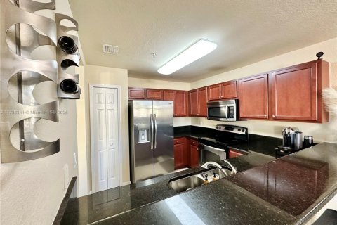 Copropriété à vendre à Doral, Floride: 3 chambres, 116.69 m2 № 1939744 - photo 14