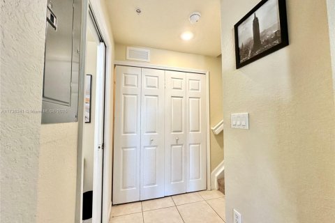 Copropriété à vendre à Doral, Floride: 3 chambres, 116.69 m2 № 1939744 - photo 20