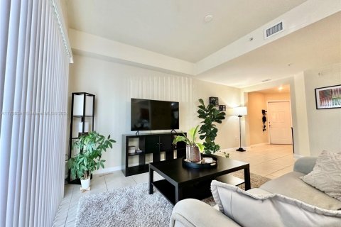 Copropriété à vendre à Doral, Floride: 3 chambres, 116.69 m2 № 1939744 - photo 11