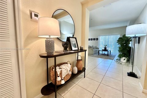 Copropriété à vendre à Doral, Floride: 3 chambres, 116.69 m2 № 1939744 - photo 5