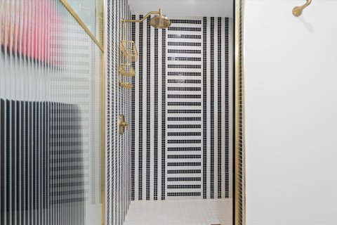 Condominio en alquiler en Miami, Florida, 3 habitaciones, 44.5 m2 № 2183225 - foto 9