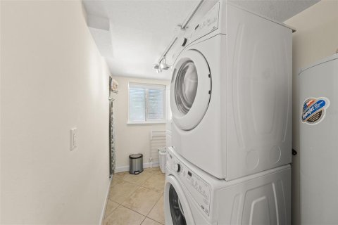 Propiedad comercial en venta en Sarasota, Florida, 178.37 m2 № 1754429 - foto 8