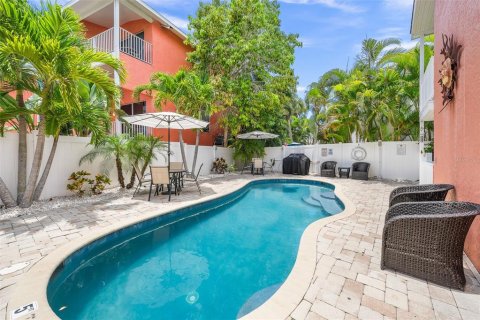 Propiedad comercial en venta en Sarasota, Florida, 178.37 m2 № 1754429 - foto 1