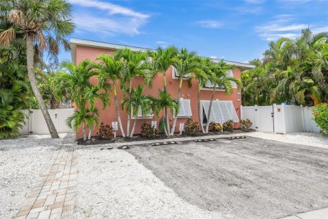 Propiedad comercial en venta en Sarasota, Florida, 178.37 m2 № 1754429 - foto 10