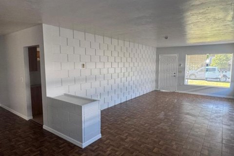 Appartement à louer à Winter Haven, Floride: 1 chambre, 60.39 m2 № 2368953 - photo 2