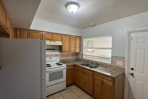 Appartement à louer à Winter Haven, Floride: 1 chambre, 60.39 m2 № 2368953 - photo 4