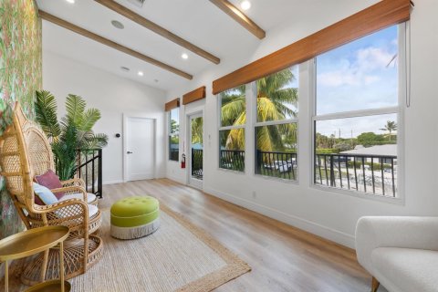 House in Hypoluxo, Florida 5 bedrooms, 269.97 sq.m. № 2242344 - photo 20