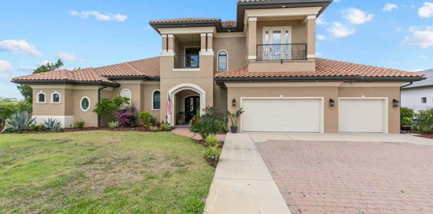 House in Palm Coast, Florida 4 bedrooms, 325.07 sq.m. № 1719466