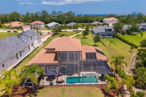 House in Palm Coast, Florida 4 bedrooms, 325.07 sq.m. № 1719466 - photo 3