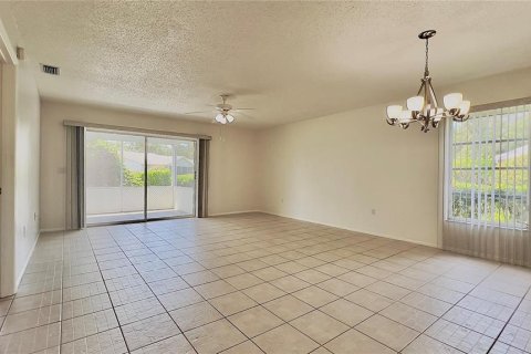House in Sarasota, Florida 2 bedrooms, 113.25 sq.m. № 1903167 - photo 11