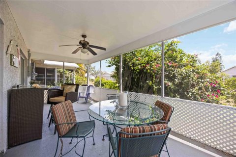House in Sarasota, Florida 2 bedrooms, 113.25 sq.m. № 1903167 - photo 25