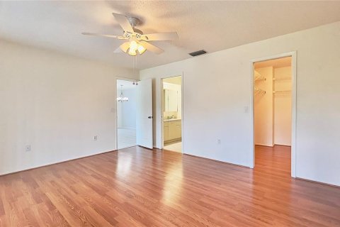 House in Sarasota, Florida 2 bedrooms, 113.25 sq.m. № 1903167 - photo 15