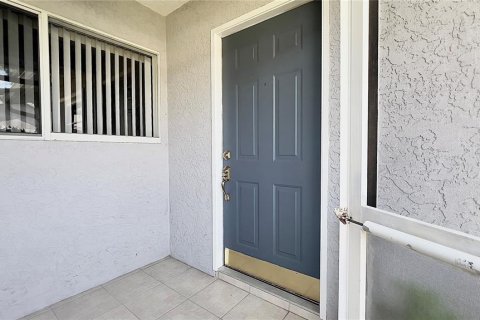 House in Sarasota, Florida 2 bedrooms, 113.25 sq.m. № 1903167 - photo 24