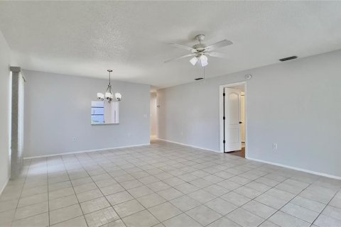 House in Sarasota, Florida 2 bedrooms, 113.25 sq.m. № 1903167 - photo 13