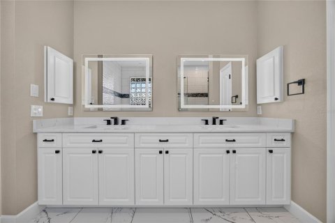 Villa ou maison à vendre à Punta Gorda, Floride: 3 chambres, 194.26 m2 № 2339780 - photo 24