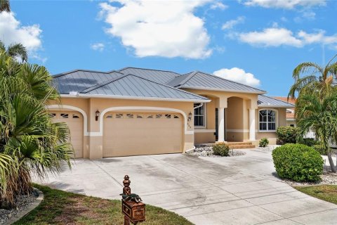 Villa ou maison à vendre à Punta Gorda, Floride: 3 chambres, 194.26 m2 № 2339780 - photo 3